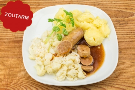 Zoutarme verse worst, bloemkool  bèchamel en aardappelen