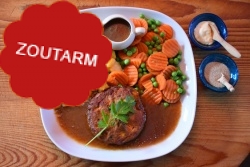 Kant en klare zoutarme maaltijd rundergehaktbal