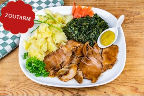 Natriumarme kantenklare maaltijd varkensfricandeau met spinazie