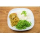 Indiase curry Masala met doperwten en witte rijst, vegan maaltijd