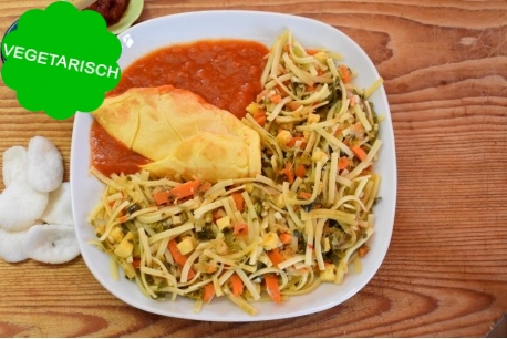 Bami goreng met fou yong hai, vega maaltijd