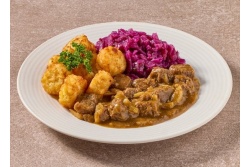 Draadjesvlees in biersaus met rode kool en rösti’s