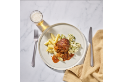 Natriumarme runderhamburger in jus met witlof à la crème en gekookte aardappelen